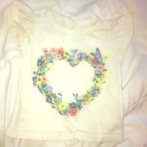 👼🏻 2 for $10 t shirt flowers butterfly bee heart